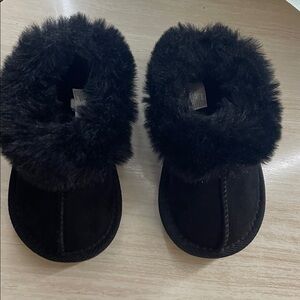 Kids Size 5 Black Faux Fur Children’s Winter Shoes